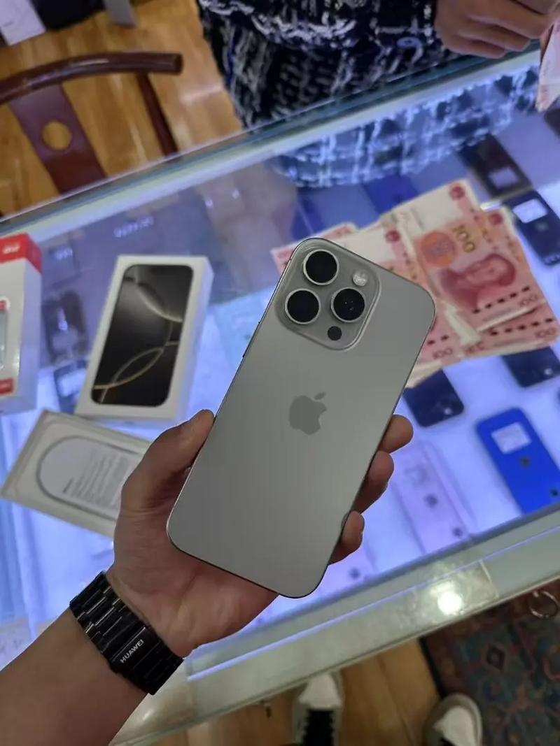 优品科技二手电子产品批发中心.苹果16pro 256g 国行